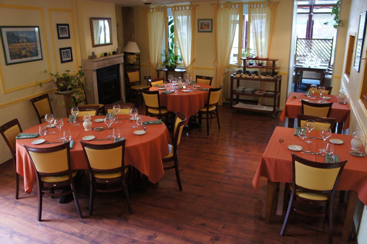 Hotel Restaurant La Goutte Noire Chateaumeillant Phòng bức ảnh