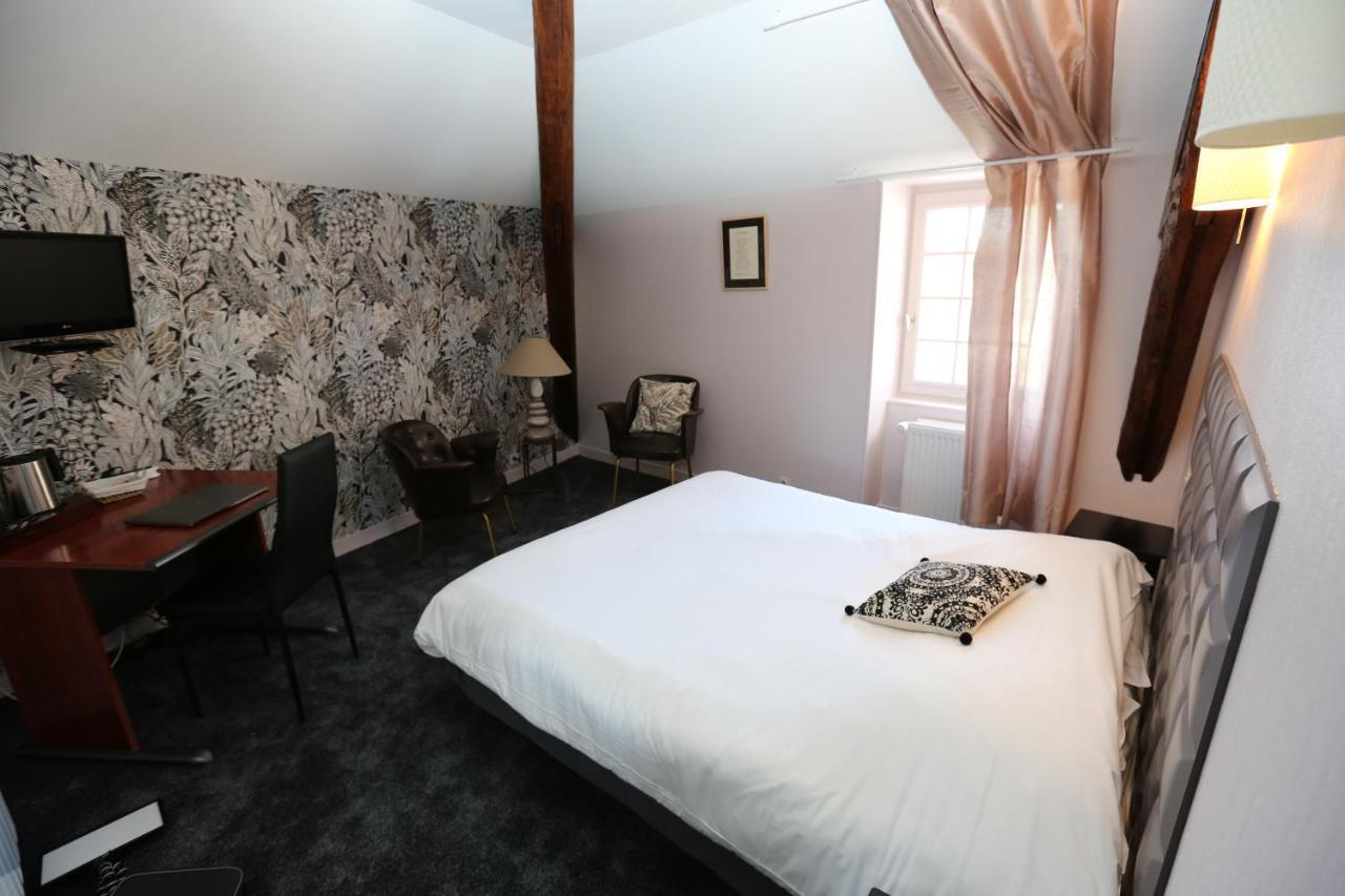 Hotel Restaurant La Goutte Noire Chateaumeillant Ngoại thất bức ảnh